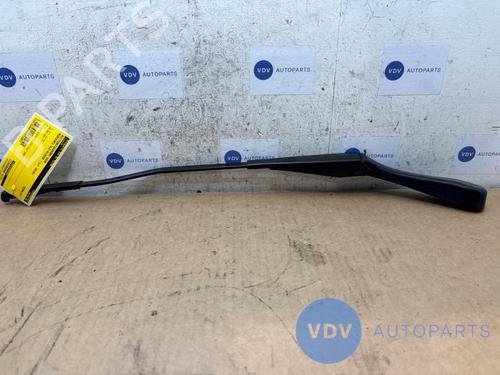 Used Front windshield wiper arm MERCEDES-BENZ GLC (X253) 220 d 4-matic (253.905, 253.903) (170 hp) 25971882