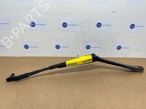 front-windshield-wiper-arm-mercedes-benz-e-class-w212-2009-2010-2011-2012-2013-2014-2015-2016-38839677 main image