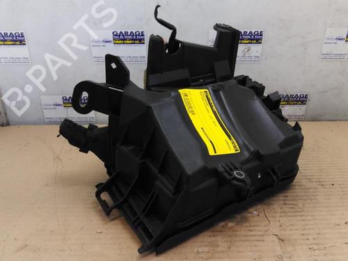 Used Fuse box Fuse box 38856016 38856016