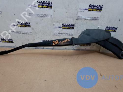 Used Front windshield wiper arm MERCEDES-BENZ E-CLASS Coupe (C207) E 220 CDI (207.302) (163 hp) 25955649