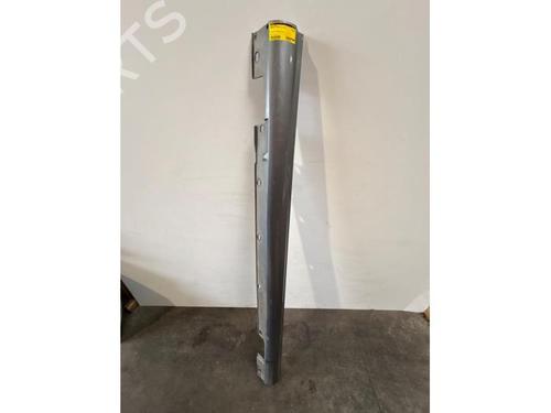 Used Right sideskirt Right sideskirt 38826059 38826059