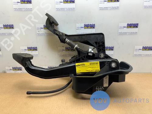 Used Break pedal MERCEDES-BENZ C-CLASS (W205) C 180 BlueTEC / d (205.036) (116 hp) 25957180