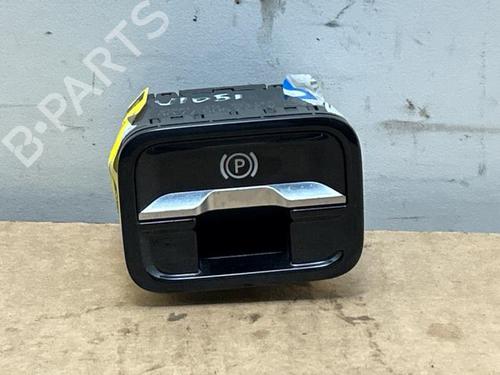 switch-mercedes-benz-eqs-suv-x296-2022-38822346 main image