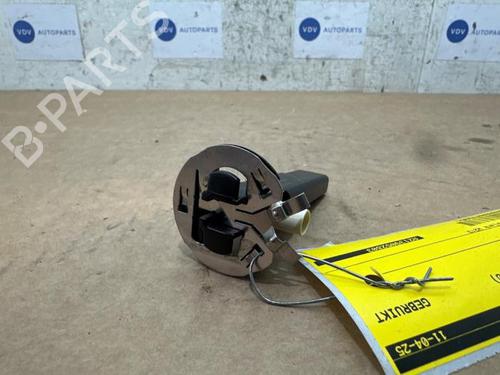 antennabase-mercedes-benz-e-class-w213-2016-38829789 main image