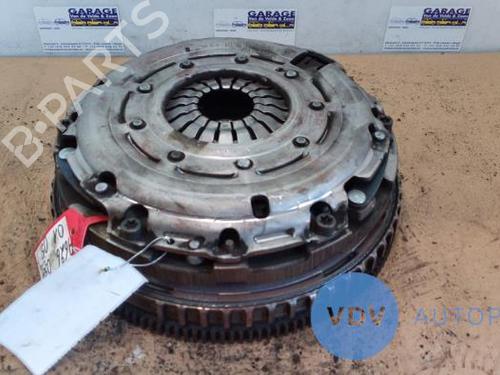 Used Flywheel MERCEDES-BENZ C-CLASS (W205) C 180 BlueTEC / d (205.036) (116 hp) 25942644