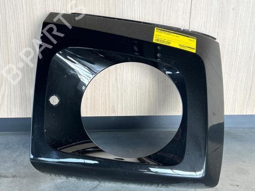Used Right headlight support Right headlight support 38816480 38816480