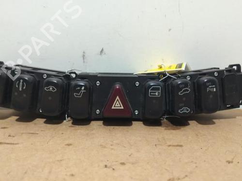 Bouton de warning Bouton de warning 38914672 38914672