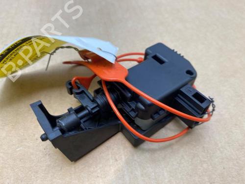 Used Fuel door actuator Fuel door actuator MERCEDES-BENZ E-CLASS (W212) E 350 BlueTEC 4-matic (212.094) (258 hp) 38843819 38843819