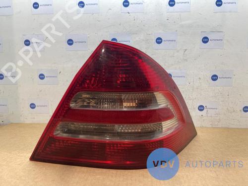Used Right taillight MERCEDES-BENZ C-CLASS (W203) C 220 CDI (203.008) (150 hp) 25967587