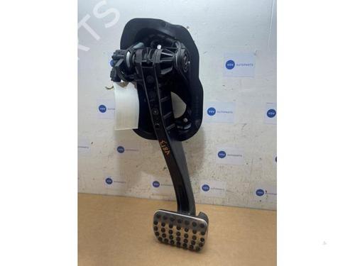 break-pedal-mercedes-benz-c-class-w206-2021-38835263 main image