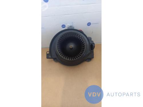 Used Heater blower motor MERCEDES-BENZ SPRINTER 4-t Van (B907, B910) 414 CDI All-wheel Drive (907.643, 907.645, 907.647) (143 hp) 25964447