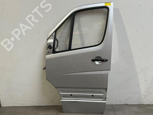 Used Left front door Left front door 39234744 39234744
