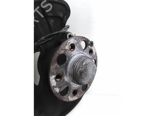 Left front steering knuckle MERCEDES-BENZ C-CLASS (W204) C 200 CDI (204.001) | BP38856431M25 - Image 2