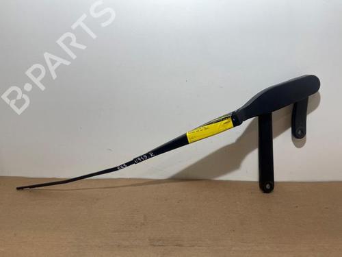 Used Front windshield wiper arm Front windshield wiper arm 38828269 38828269