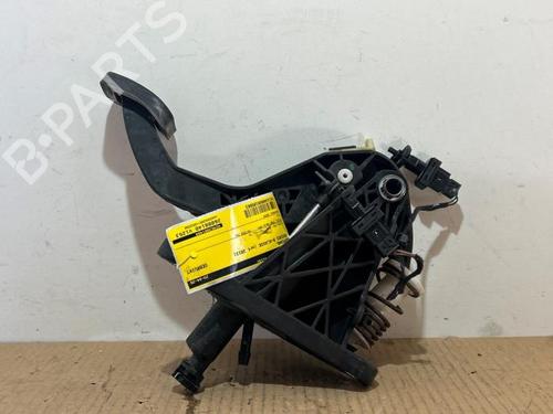 Used Pedal Pedal MERCEDES-BENZ /8 Coupe (W114) 280 CE (114.072) (185 hp) 40454021 40454021