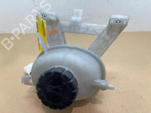 expansion-tank-mercedes-benz-gla-h247-2020-38825310 main image