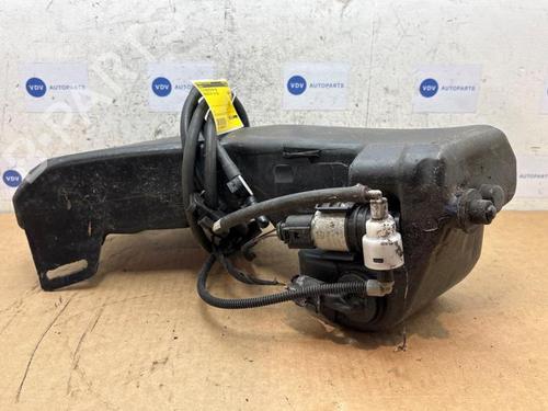 Used Windscreen washer tank Windscreen washer tank 38832343 38832343