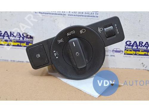 Used Headlight switch MERCEDES-BENZ B-CLASS Sports Tourer (W246, W242) B 220 CDI / d (246.203) (163 hp) 25952939