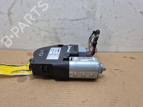 sunroof-engine-mercedes-benz-e-class-coupe-c207-2009-2010-2011-2012-2013-2014-2015-2016-38816707 main image
