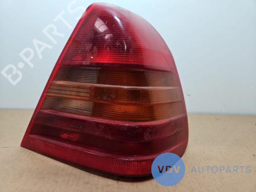 Used Right taillight MERCEDES-BENZ C-CLASS (W202) C 200 CDI (202.134) (102 hp) 27466852
