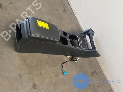 Console central MERCEDES-BENZ A-CLASS (W176) A 180 (176.042) (122 hp) 25952585