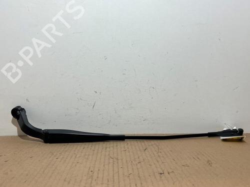 Used Front windshield wiper arm Front windshield wiper arm 39415941 39415941