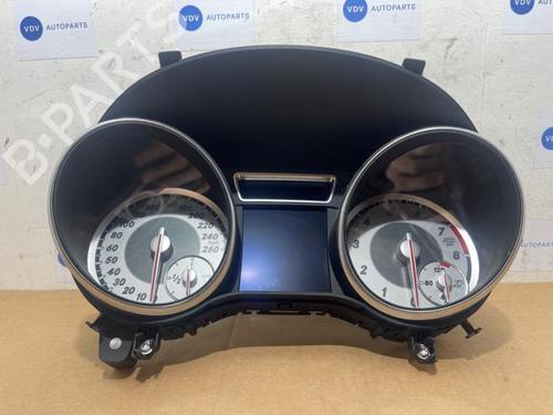 Used Instrument cluster Instrument cluster MERCEDES-BENZ GLA-CLASS (X156) GLA 180 (156.942) (122 hp) 38835116 38835116