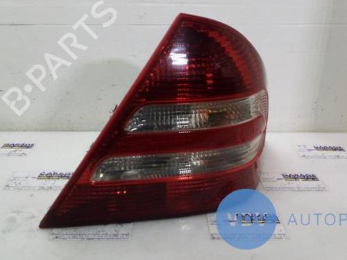 Used Right taillight MERCEDES-BENZ C-CLASS (W203) C 200 CDI (203.007) (122 hp) 25942344