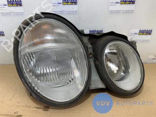 Used Right headlight MERCEDES-BENZ CLK (C208) CLK 200 Kompressor (208.344) (163 hp) 25950992