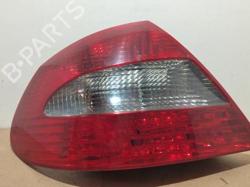 Used Right taillight Right taillight MERCEDES-BENZ CLK Convertible (A209) CLK 320 CDI (209.420) (224 hp) 39905277 39905277