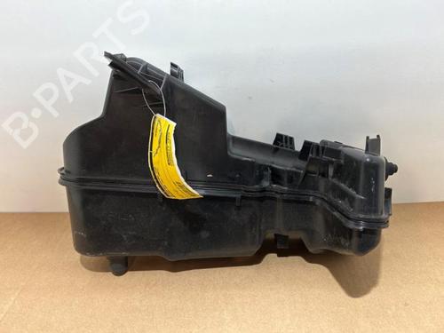 windscreen-washer-tank-mercedes-benz-eqs-suv-x296-2022-38818061 main image