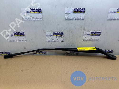 Used Front windshield wiper arm MERCEDES-BENZ VITO Van (W447) 114 CDI (447.601, 447.603, 447.605) (136 hp) 25958147