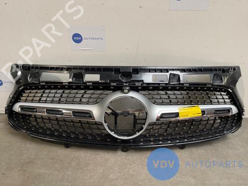 Used Grille MERCEDES-BENZ GLA (H247) GLA 250 e (247.786) (218 hp) 25963021