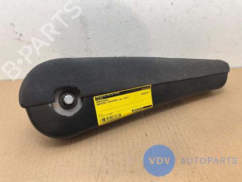 Used Armrest / Center console MERCEDES-BENZ SPRINTER 3,5-t Van (B906) 310 CDI (906.631, 906.633, 906.635, 906.637) (95 hp) 29606650