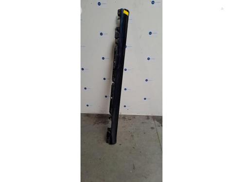 right-sideskirt-mercedes-benz-c-class-w205-2013-2014-2015-2016-2017-2018-2019-2020-2021-2022-2023-38840881 main image