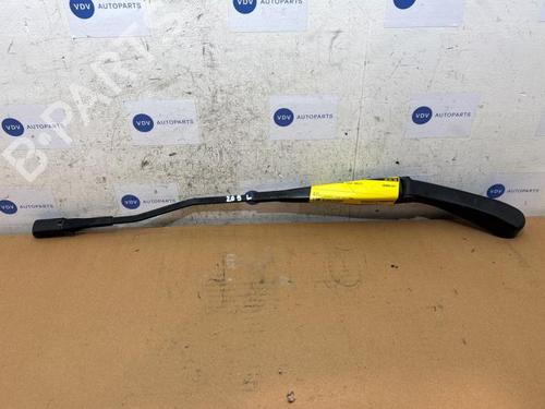 Used Front windshield wiper arm Front windshield wiper arm 38833316 38833316