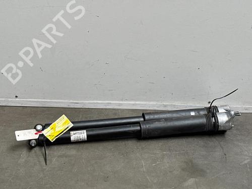 Used Left front shock absorber Left front shock absorber MERCEDES-BENZ B-CLASS Sports Tourer (W247) B 180 d (247.003) (116 hp) 38849685 38849685