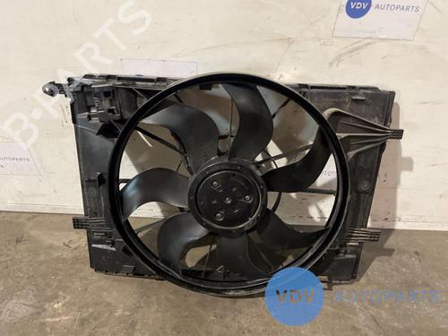 Used Radiator fan MERCEDES-BENZ C-CLASS (W205) C 220 BlueTEC / d (205.003) (163 hp) 25968478
