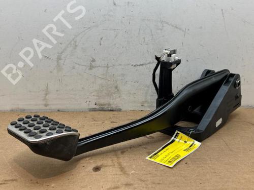 Used Break pedal Break pedal MERCEDES-BENZ CLA Shooting Brake (X117) CLA 180 (117.942) (122 hp) 38818237 38818237