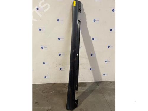 right-sideskirt-mercedes-benz-e-class-w212-2009-2010-2011-2012-2013-2014-2015-2016-38836030 main image