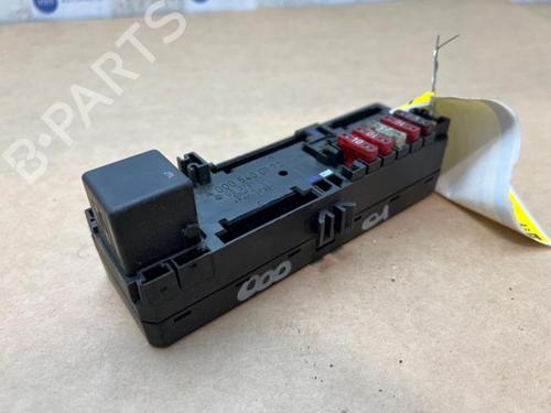 Used Fuse box Fuse box 38831674 38831674