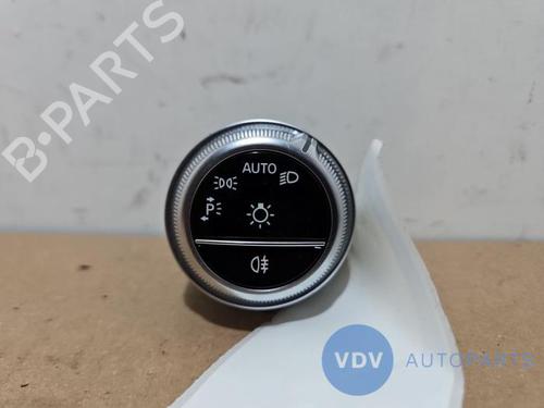 Used Headlight switch MERCEDES-BENZ C-CLASS (W206) C 180 (206.041) (170 hp) 29525106