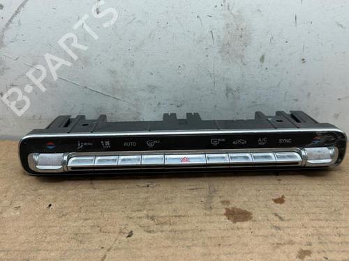 warning-switch-mercedes-benz-glb-x247-2019-38818497 main image