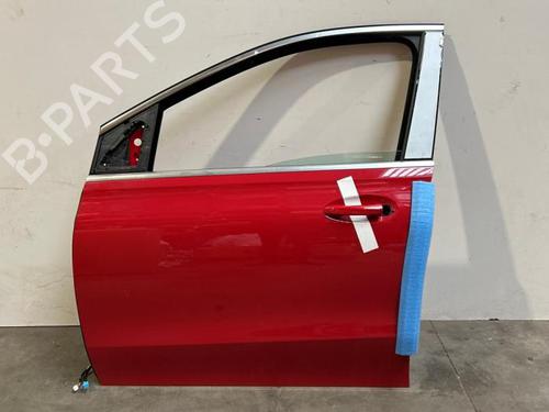left-front-door-mercedes-benz-b-class-sports-tourer-w247-2018-38818488 main image