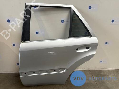 Used Left rear door MERCEDES-BENZ M-CLASS (W164) ML 320 CDI 4-matic (164.124, 164.125, 164.122) (211 hp) 25961119