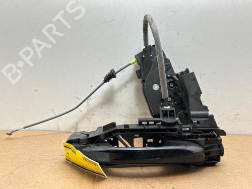 front-right-lock-mercedes-benz-cla-shooting-brake-x118-2019-38820223 main image