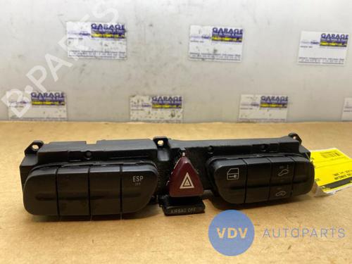 Used Warning switch MERCEDES-BENZ C-CLASS (W203) C 200 Kompressor (203.042) (163 hp) 25956655