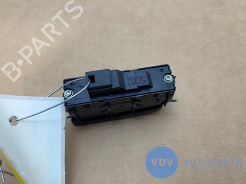 Switch MERCEDES-BENZ C-CLASS (W204) C 180 CGI (204.049) | BP29930460I30