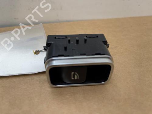 switch-mercedes-benz-a-class-w177-2018-38823625 main image
