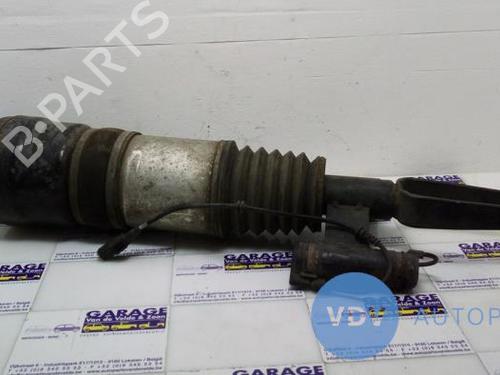 Used Right front shock absorber MERCEDES-BENZ E-CLASS (W211) E 500 (211.072) (388 hp) 25975540
